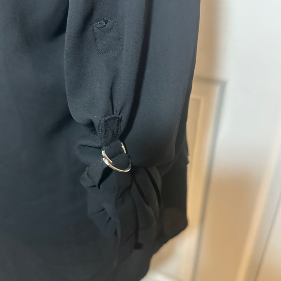 New Directions V Neck Sheer Back Blouse. - Picture 4 of 8